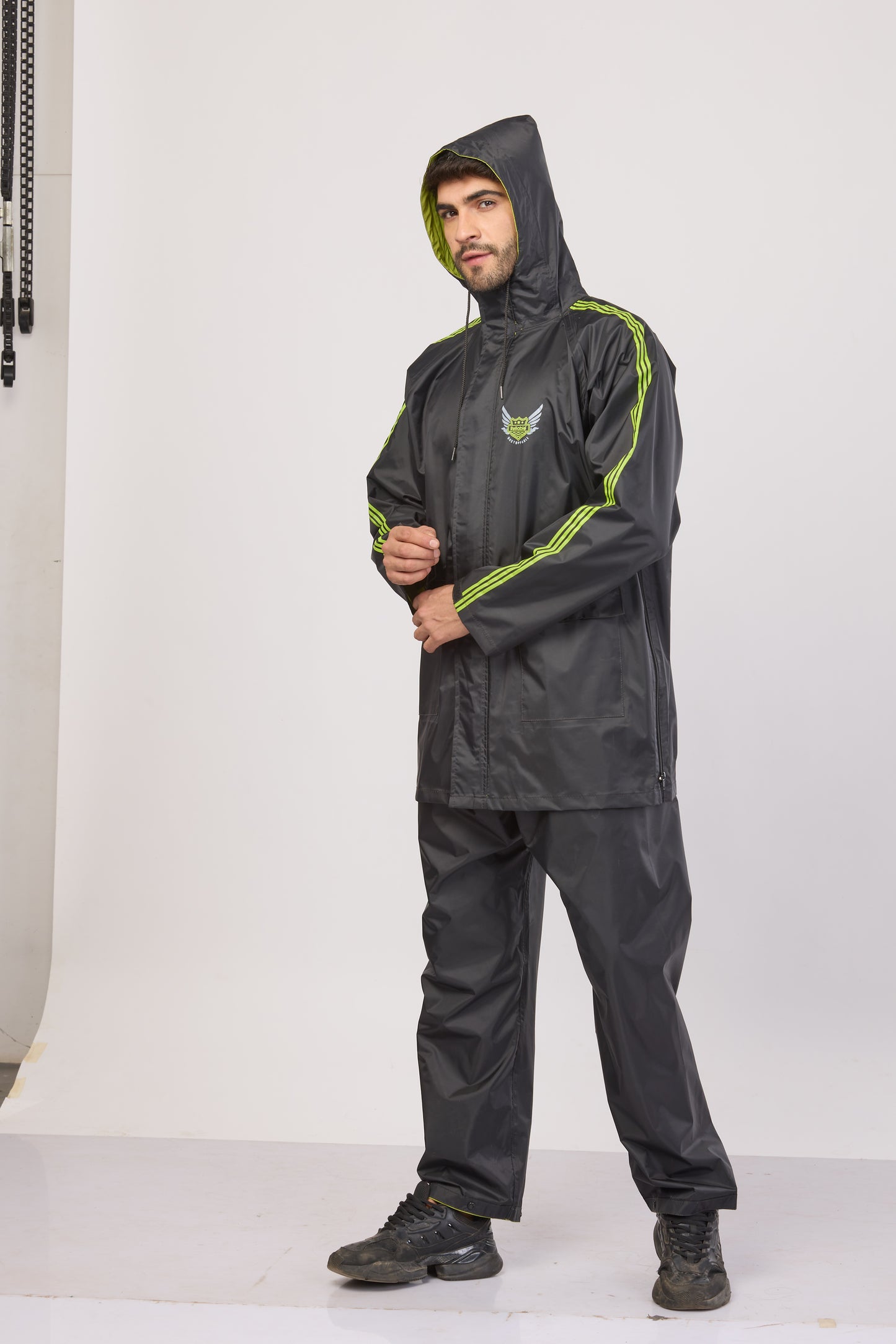 Magnum Suit Black