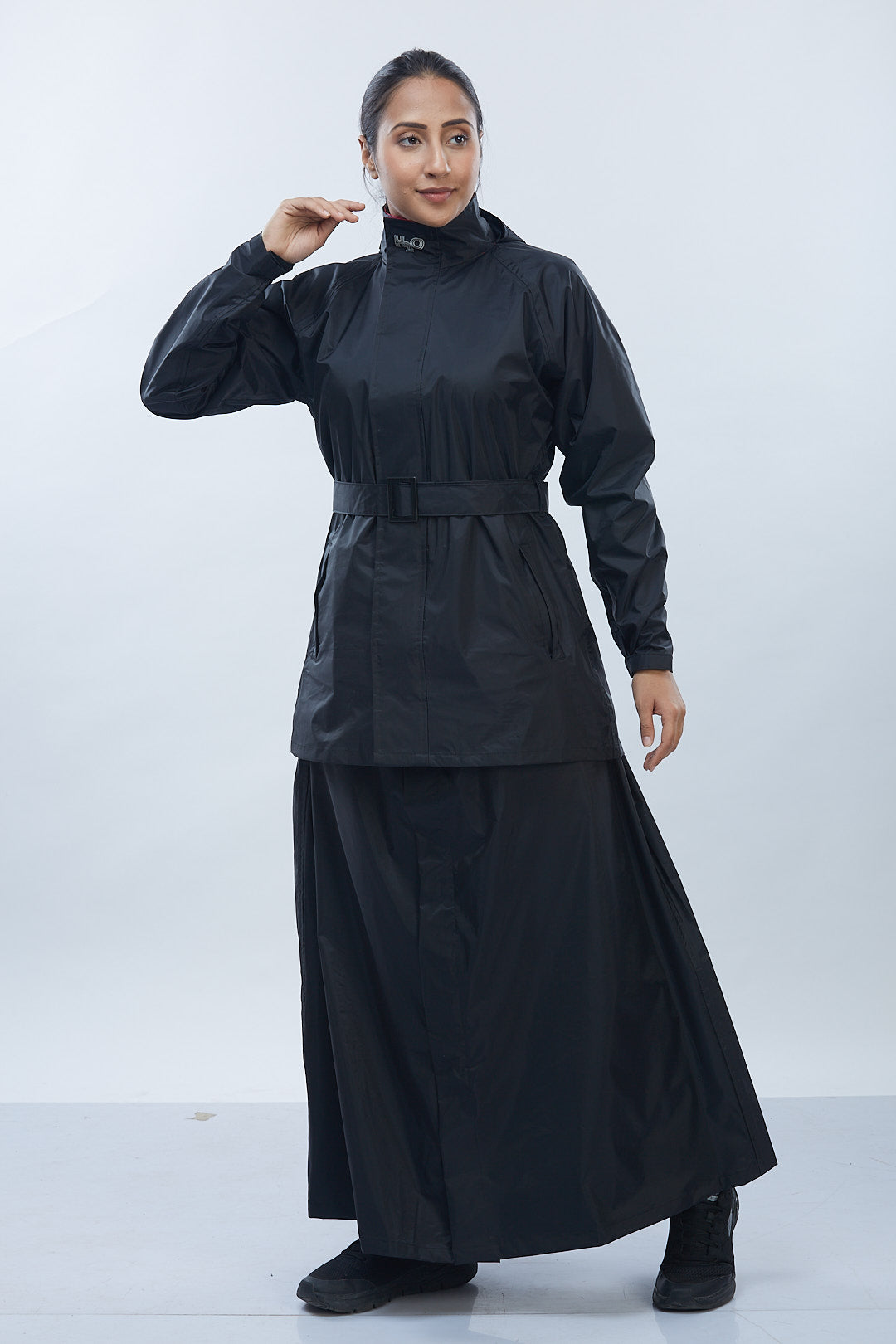 Diva Skirt Suit Black