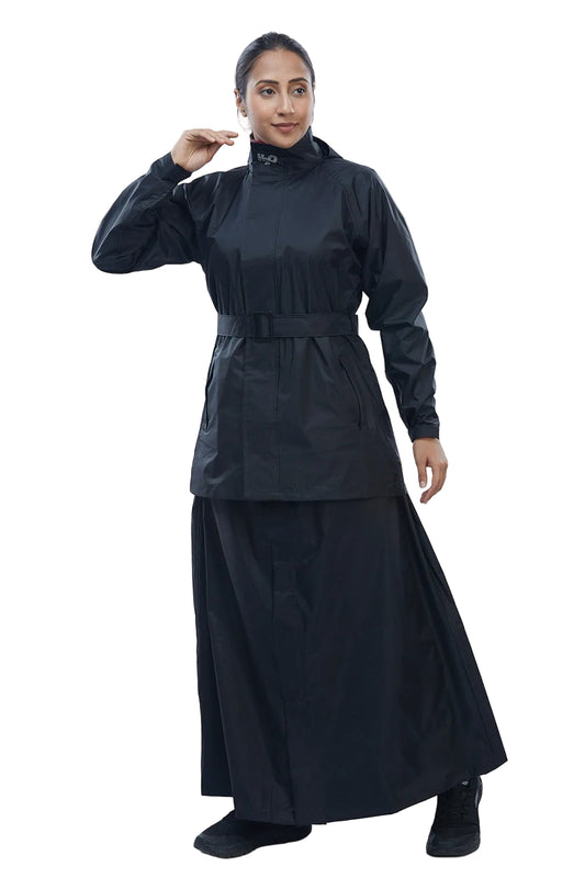 Diva Skirt Suit Black