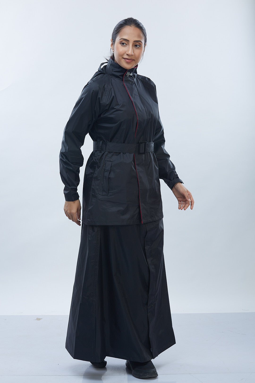 Diva Skirt Suit Black