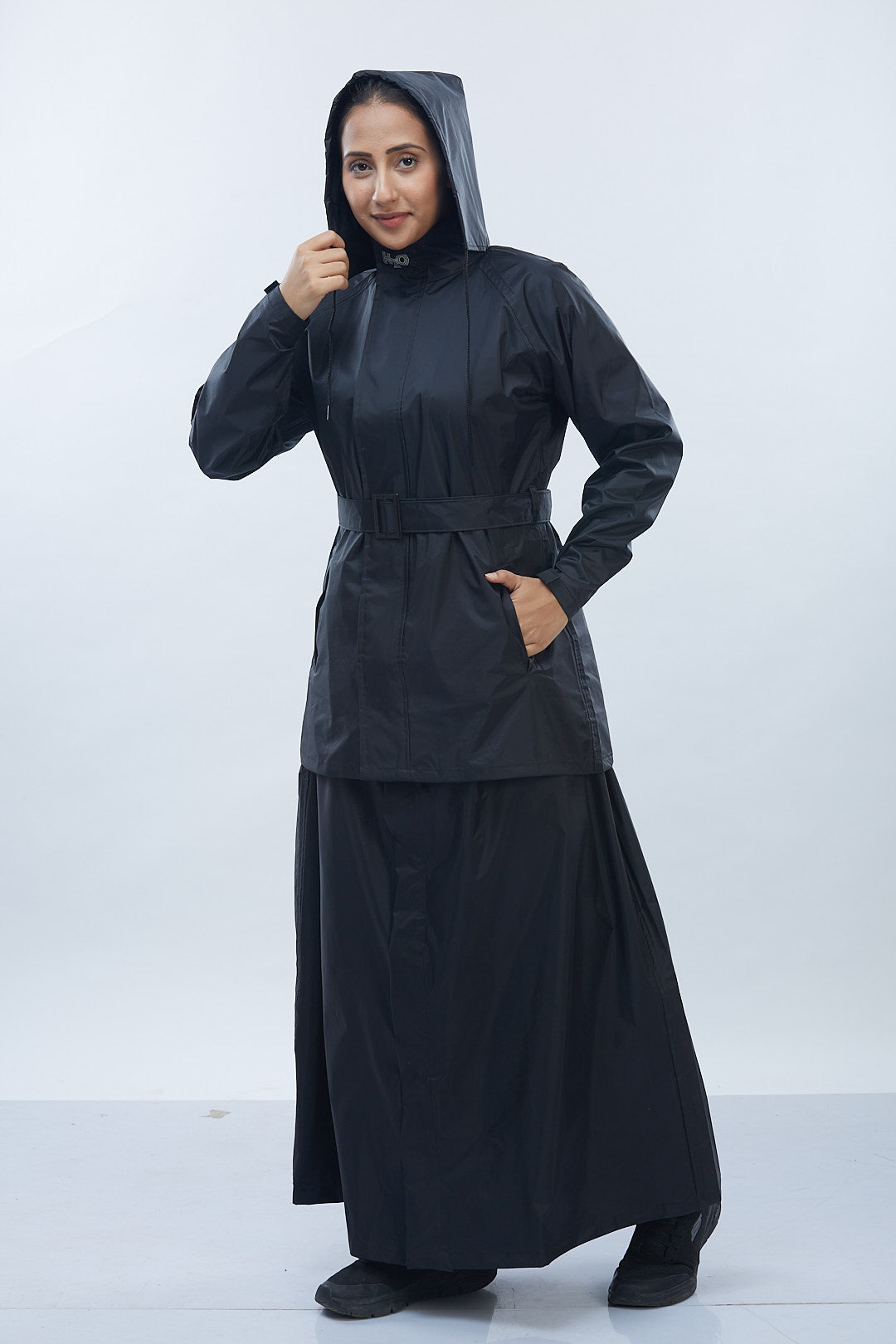 Diva Skirt Suit Black