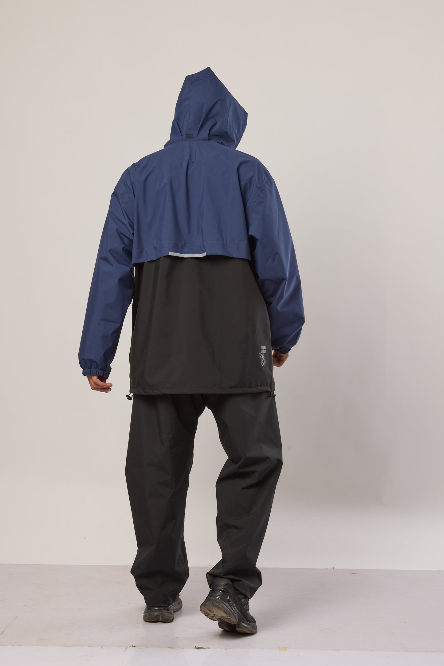 Reliable Rainwear lightweight hooded rain jacket