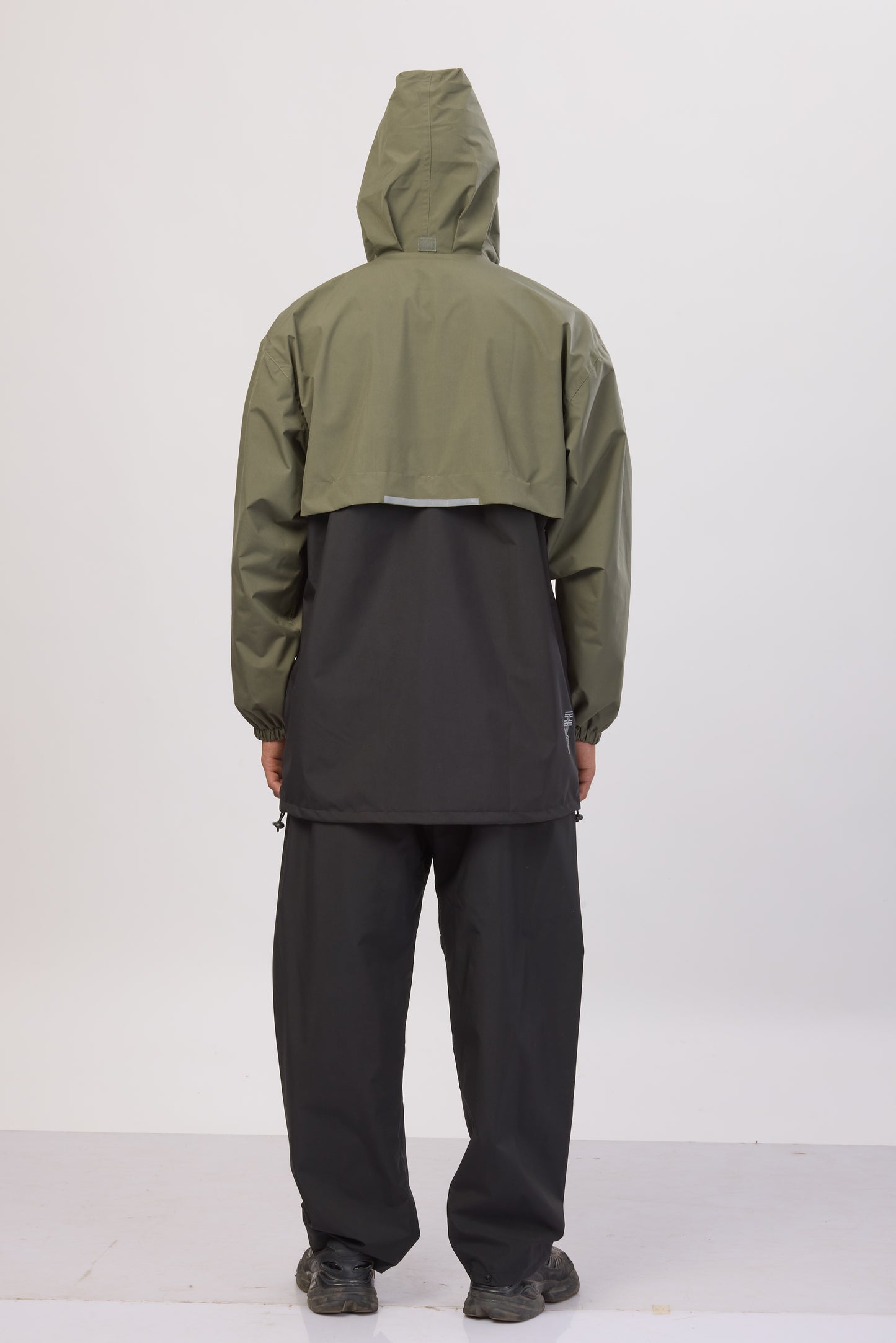 H2O Signature Suit Black-Olive
