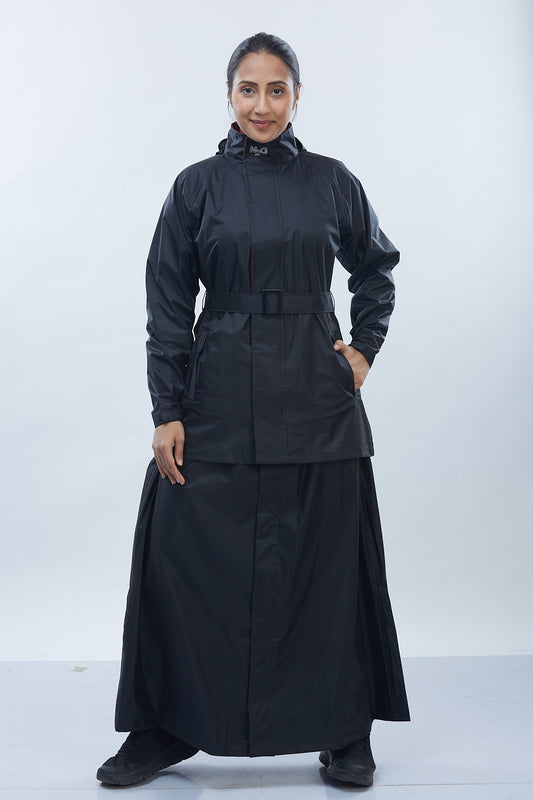 Diva Skirt Suit Black