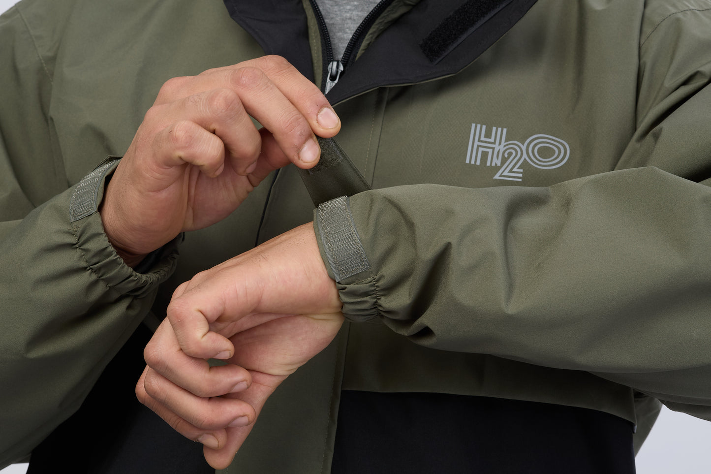 H2O Signature Suit Black-Olive