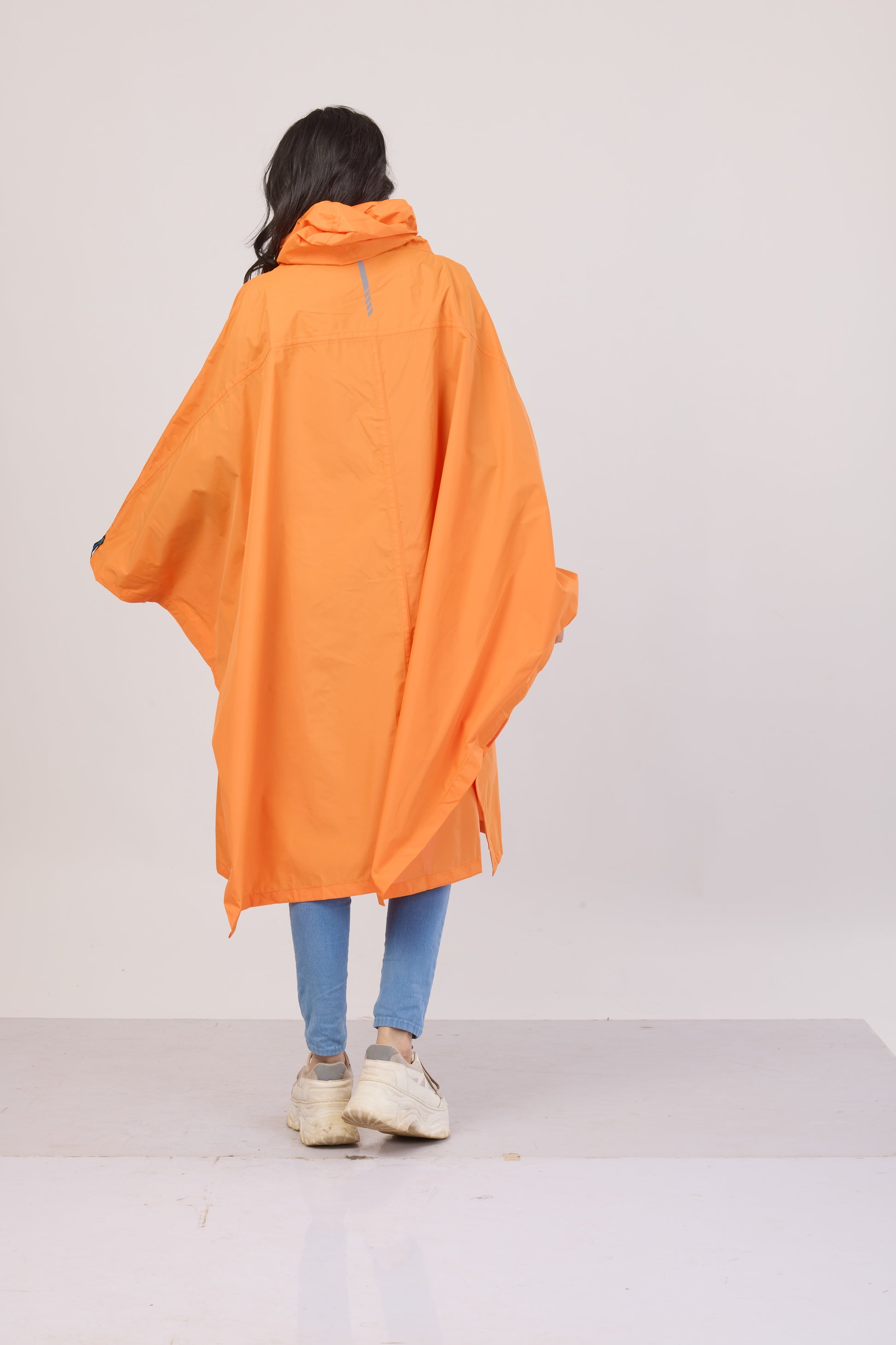 Reliable Rainwear minimal design raincoat